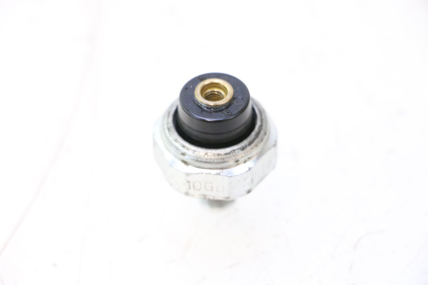 photo de ÖLDRUCKSENSOR SUZUKI GSR 600 (2005 - 2012) - Detailansicht des Bauteils