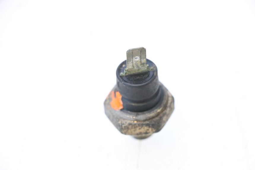 photo de ÖLDRUCKSENSOR PEUGEOT SATELIS COMPRESSOR K15 125 (2006 - 2009) - Zoom auf Gebrauchszustand