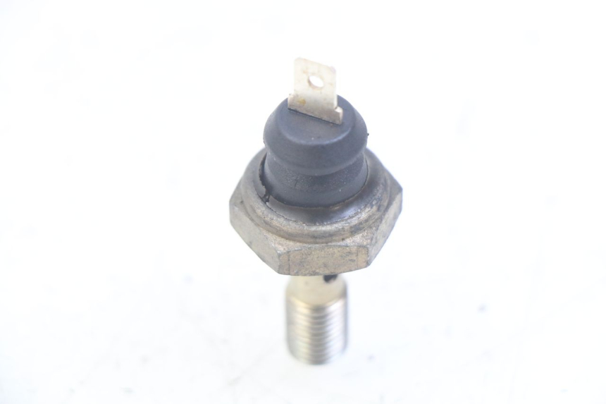 photo de ÖLDRUCKSENSOR TRIUMPH SPRINT ST 955 (1999 - 2001) - Detailansicht des Bauteils