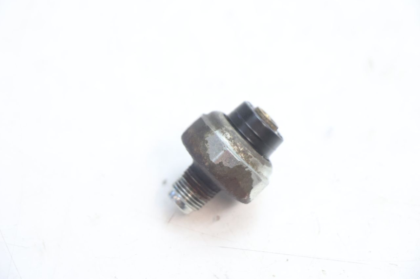 photo de ÖLDRUCKSENSOR SUZUKI SV S 650 (1999 - 2002) - Zoom auf Gebrauchszustand
