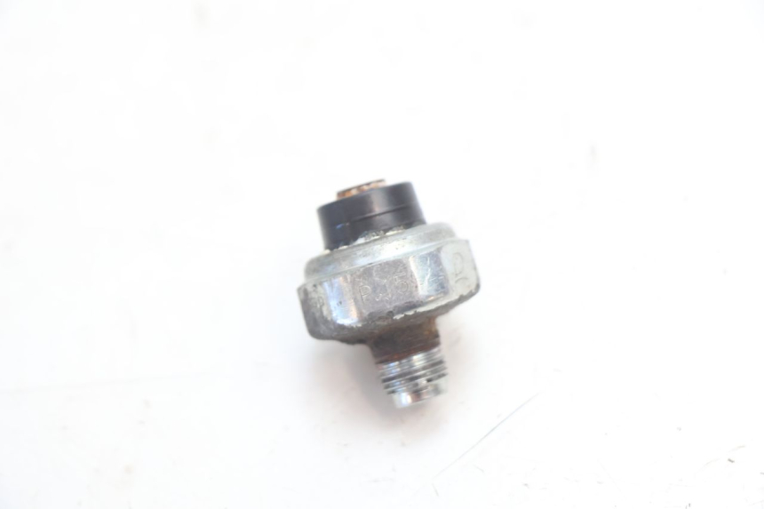 photo de ÖLDRUCKSENSOR SUZUKI SV S 650 (2003 - 2009) - Detailansicht des Bauteils