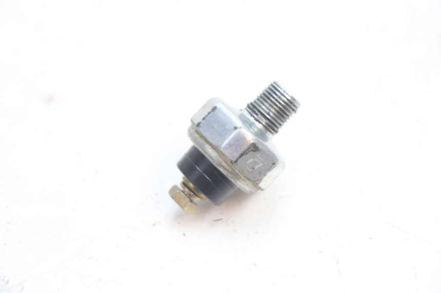 photo de ÖLDRUCKSENSOR HONDA VFR FI RC46 800 (1998 - 2001) - Zoom auf Gebrauchszustand
