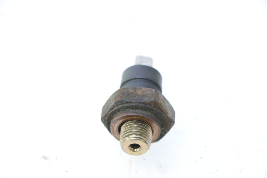photo de ÖLDRUCKSENSOR PIAGGIO X9 EVOLUTION 125 (2003 - 2007) - Zoom auf Gebrauchszustand