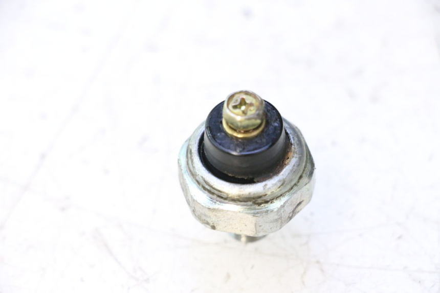 photo de ÖLDRUCKSENSOR KAWASAKI ZZR 600 (1995 - 2004) - Hauptansicht