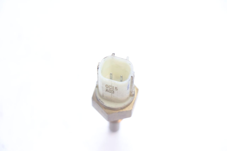 photo de MOTOR-TEMPERATURSENSOR HONDA CRF CR-F 125 (2020 - 2021) - Zoom auf Gebrauchszustand
