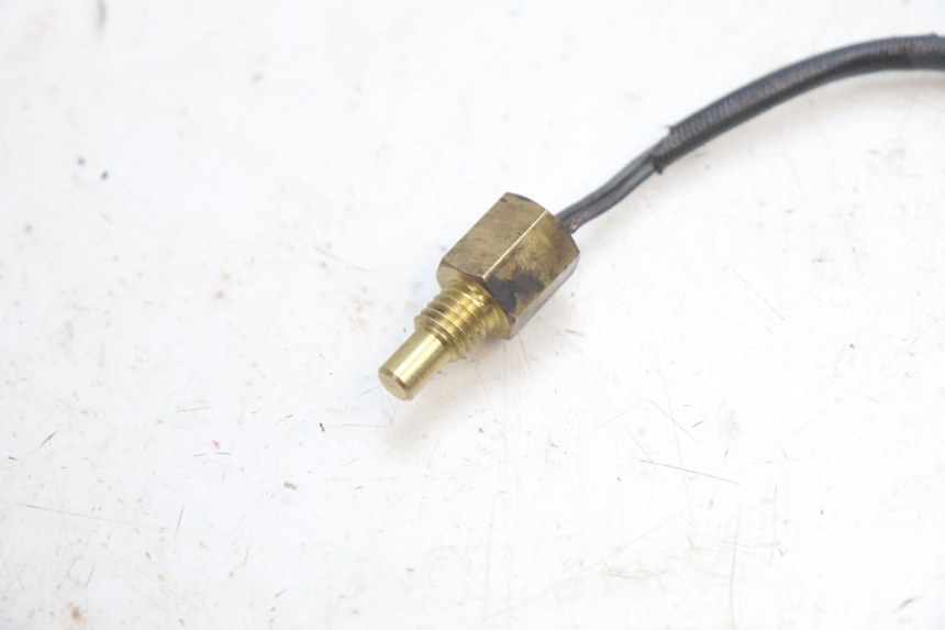 photo de MOTOR-TEMPERATURSENSOR PEUGEOT KISBEE 4T 50 (2018 - 2022) - Detailansicht des Bauteils