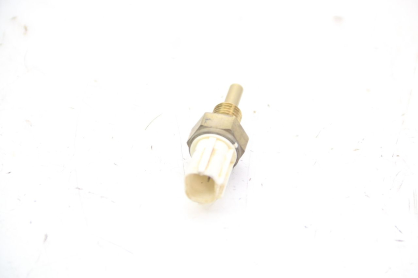 photo de WASSERTEMPERATURSENSOR HONDA CRF 250 (2010 - 2013) - Zoom auf Gebrauchszustand