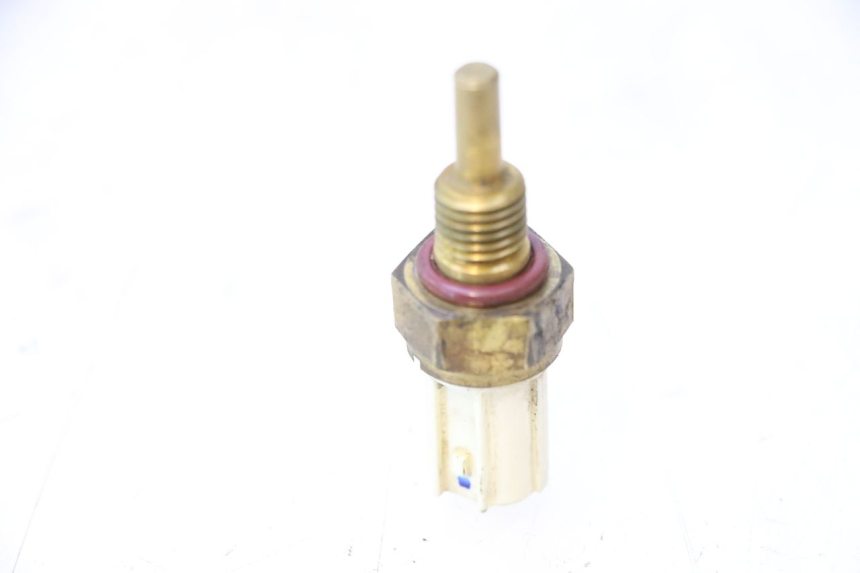 photo de WASSERTEMPERATUR SENSOR KAWASAKI ER-6 ER6 N 650 (2005 - 2009) - Zoom auf Gebrauchszustand