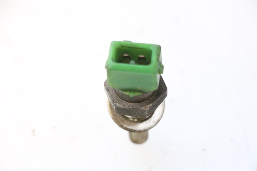 photo de WASSERTEMPERATURSENSOR HONDA FES PANTHEON 2T 125 (1998 - 2002) - Detailansicht des Bauteils