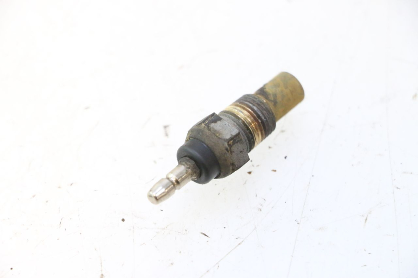 photo de WASSERTEMPERATURSENSOR HONDA FES PANTHEON 2T 125 (1998 - 2002) - Detailansicht des Bauteils