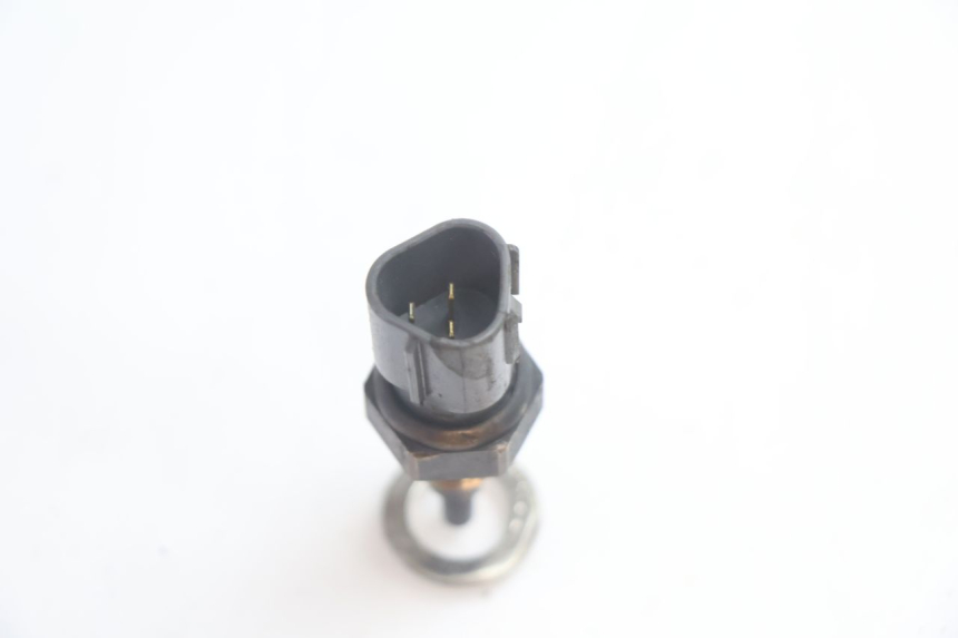 photo de WASSERTEMPERATURSENSOR HONDA FES S-WING SWING ABS 125 (2007 - 2015) - Zoom auf Gebrauchszustand