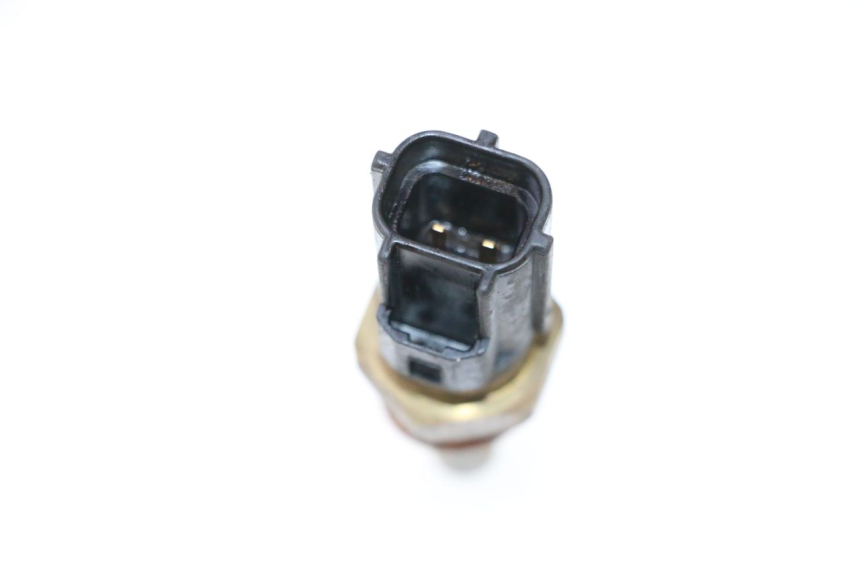 photo de WASSERTEMPERATUR SENSOR YAMAHA FJR 1300 (2001 - 2005) - Detailansicht des Bauteils