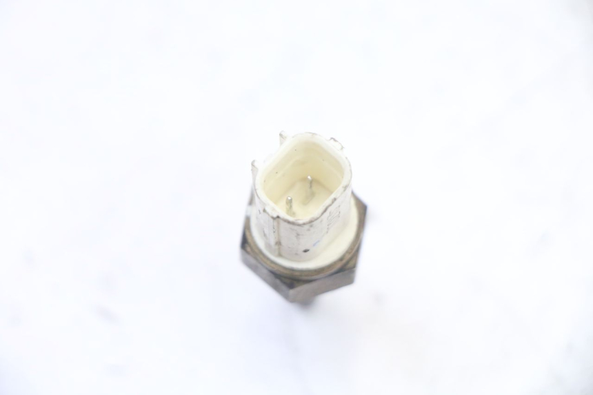 photo de WASSERTEMPERATUR SENSOR KYMCO XCITING 500 (2007 - 2010) - Alternative Perspektive