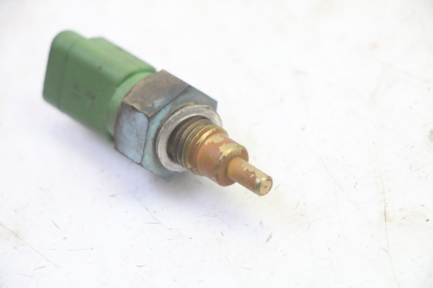 photo de WASSERTEMPERATURSENSOR PIAGGIO MP3 RL 250 (2006 - 2010) - Alternative Perspektive