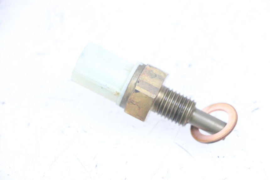 photo de WASSERTEMPERATURSENSOR YAMAHA MT-07 MT07 ABS 700 (2014 - 2017) - Zoom auf Gebrauchszustand