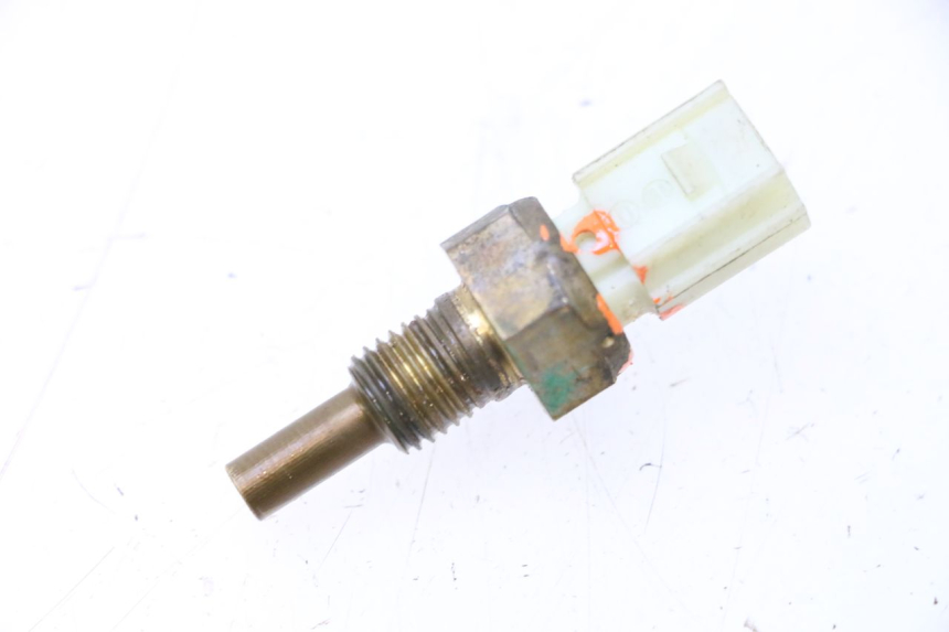 photo de WASSERTEMPERATUR SENSOR HONDA PCX (JF57/JF64) 125 (2014 - 2018) - Zoom auf Gebrauchszustand
