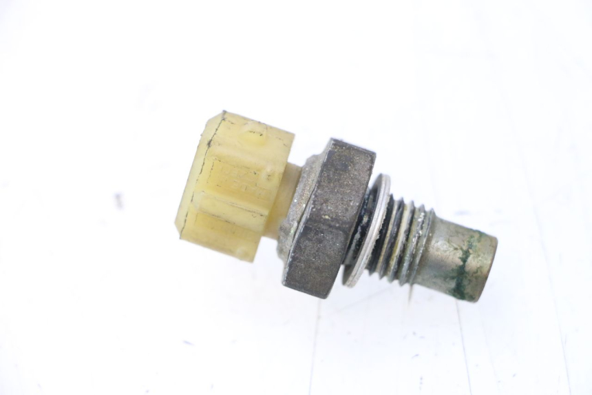 photo de WASSERTEMPERATUR SENSOR PEUGEOT SATELIS COMPRESSOR K15 125 (2006 - 2009) - Zoom auf Gebrauchszustand