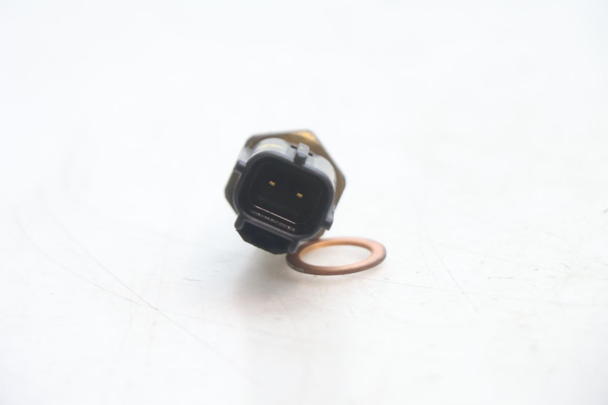 photo de WASSERTEMPERATUR SENSOR SUZUKI SV S 650 (2003 - 2009) - Alternative Perspektive