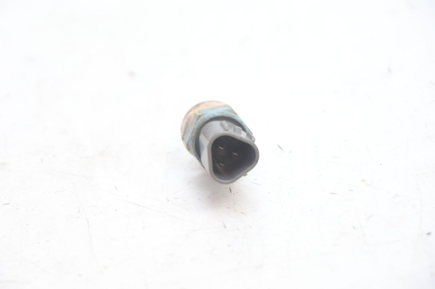 photo de WASSERTEMPERATURSENSOR HONDA VFR FI RC46 800 (1998 - 2001) - Zoom auf Gebrauchszustand