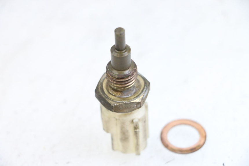 photo de WASSERTEMPERATURSENSOR YAMAHA X-MAX XMAX 125 (2010 - 2013) - Zoom auf Gebrauchszustand