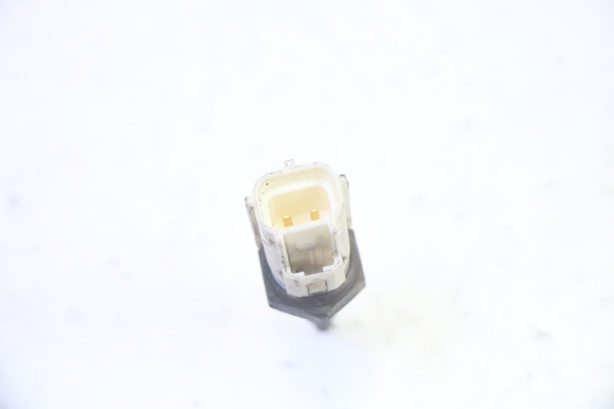 photo de WASSERTEMPERATURSENSOR YAMAHA X-MAX XMAX 125 (2010 - 2013) - Alternative Perspektive