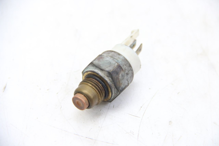 photo de WASSERTEMPERATURSENSOR KAWASAKI ZX-6R ZX6R 600 (1995 - 1997) - Detailansicht des Bauteils