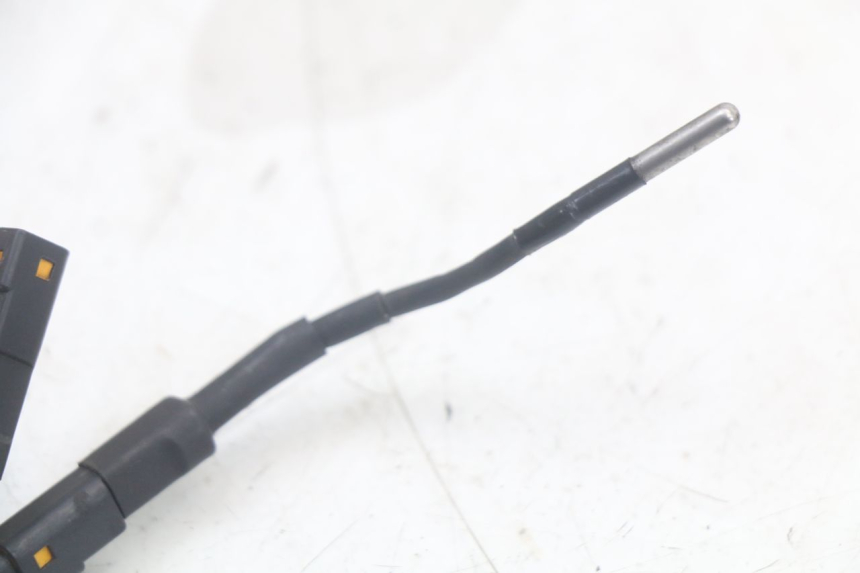 photo de AUßENTEMPERATURSENSOR QUADRO 3D S 350 (2013 - 2018) - Details der Befestigungspunkte