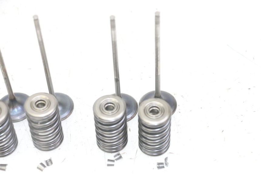 photo de EINLASSVENTIL  HONDA CB R 1000 (2018 - 2023) - Qualität der Gebrauchtware