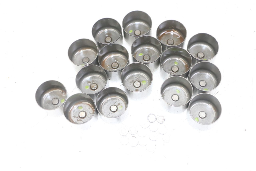 photo de EINLASSVENTIL  HONDA CB R 1000 (2018 - 2023) - Oberflächenzustand und Material