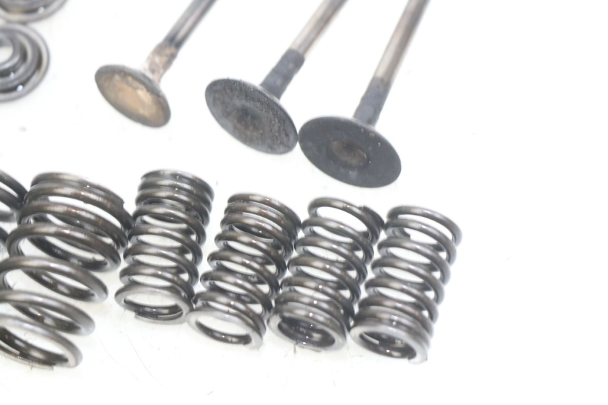 photo de SOUPAPE HONDA CM 125 (1983 - 2003) - Alternative Perspektive