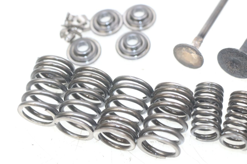 photo de SOUPAPE HONDA CM 125 (1983 - 2003) - Technische Nahaufnahme