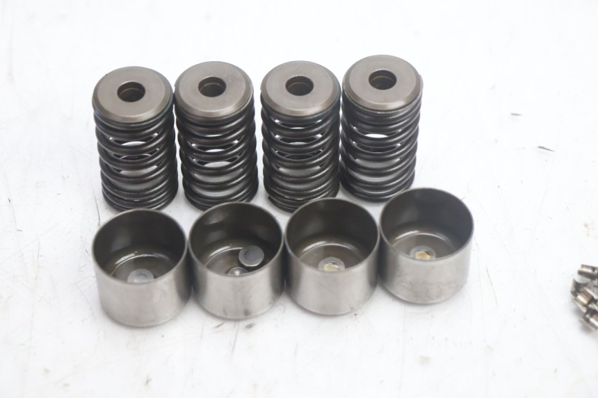 photo de EINLASSVENTIL  HONDA FJS SILVER WING SILVERWING 400 (2005 - 2008) - Geprüftes Gebrauchtteil