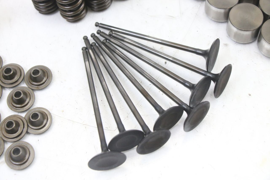 photo de EINLASSVENTIL  YAMAHA FZ6 FAZER S2 600 (2007 - 2011) - Oberflächenzustand und Material