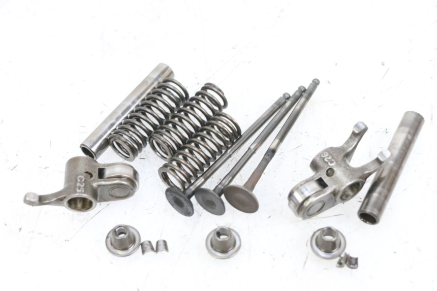 photo de EINLASSVENTIL  YAMAHA NEOS NEO'S 4T 50 (2008 - 2016) - Zoom auf Gebrauchszustand