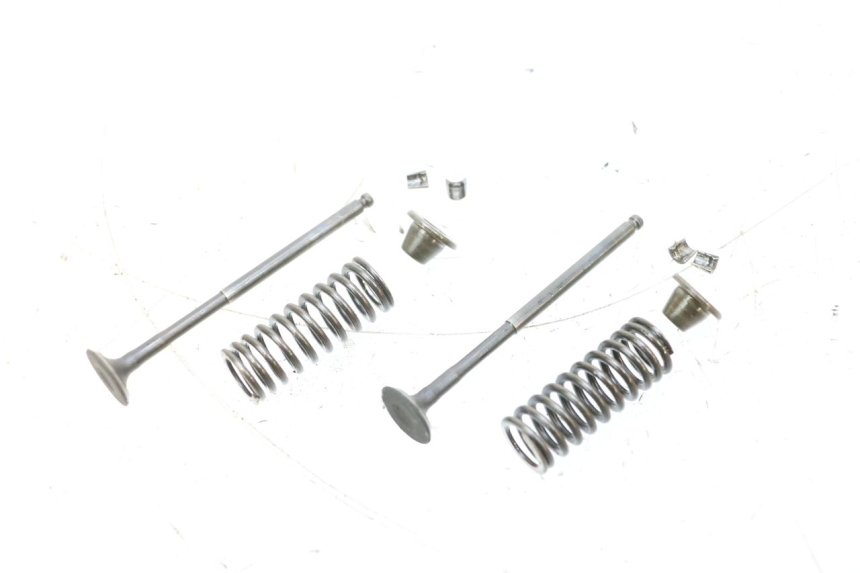 photo de EINLASSVENTIL  YAMAHA NEOS NEO'S 4T 50 (2008 - 2016) - Detailansicht des Bauteils