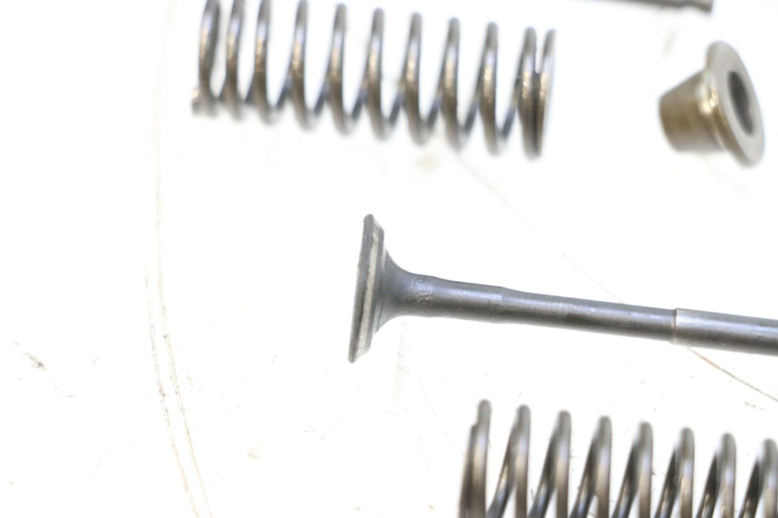 photo de EINLASSVENTIL  YAMAHA NEOS NEO'S 4T 50 (2008 - 2016) - Technische Nahaufnahme