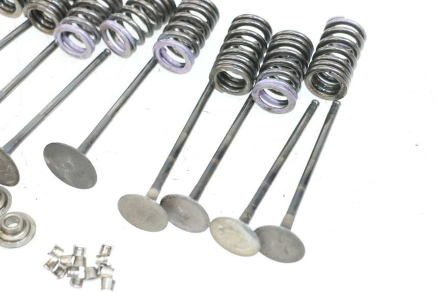 photo de EINLASSVENTIL  KAWASAKI NINJA 400 (2018 - 2023) - Details der Befestigungspunkte