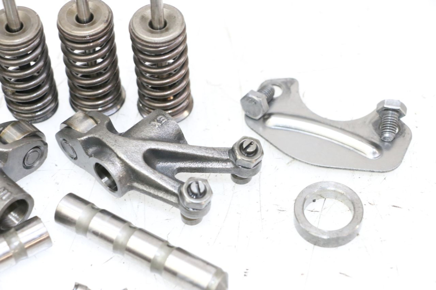 photo de EINLASSVENTIL  PEUGEOT SATELIS 125 (2010 - 2012) - Technische Nahaufnahme