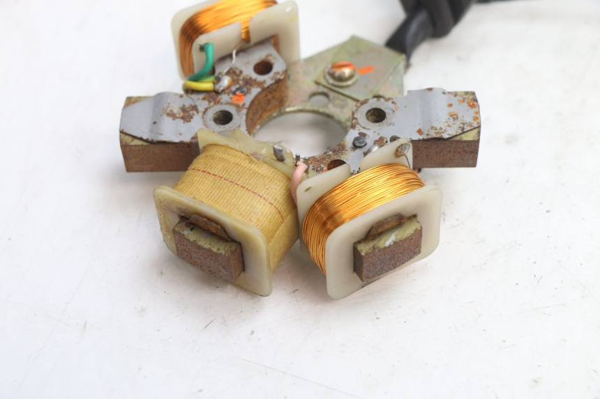 photo de LICHTMASCHINE PEUGEOT 103 SPX CLIP 50 (1989 - 1992) - Detailansicht des Bauteils