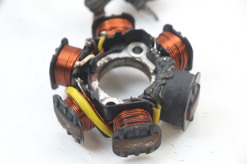 photo de STATOR PEUGEOT BUXY 50 (1993 - 1998) - Zoom auf Gebrauchszustand