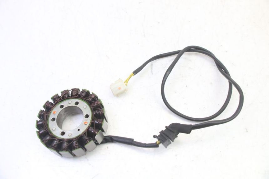 photo de STATOR HONDA CBR RR FIREBLADE 900 (1992 - 1994) - Hauptansicht