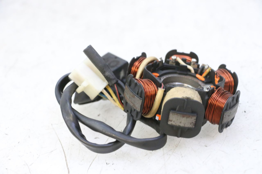 photo de LICHTMASCHINE PEUGEOT CITYSTAR 50 (2013 - 2017) - Alternative Perspektive