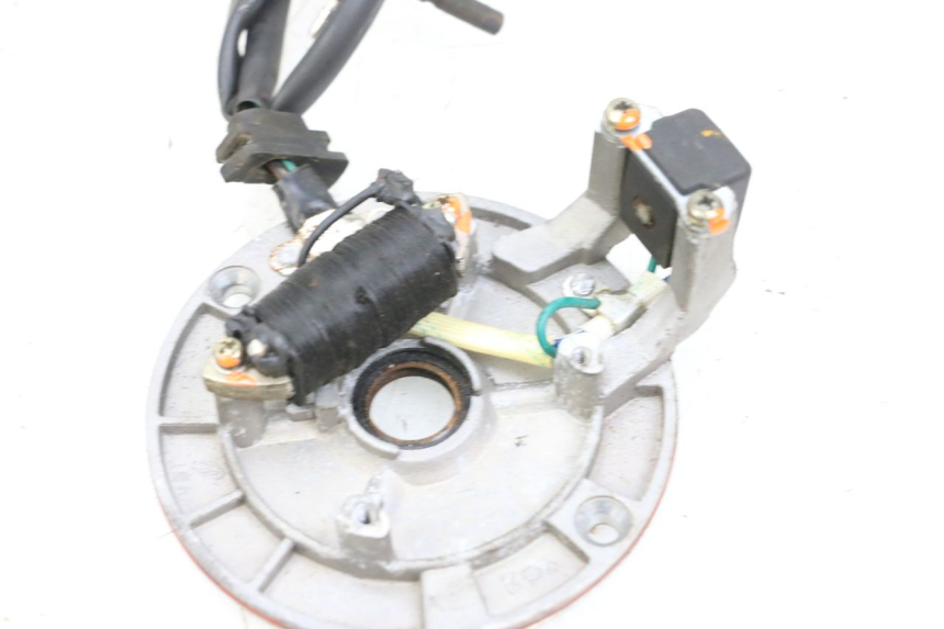 photo de LICHTMASCHINE CCR DIRT BIKE 125 - Technische Nahaufnahme