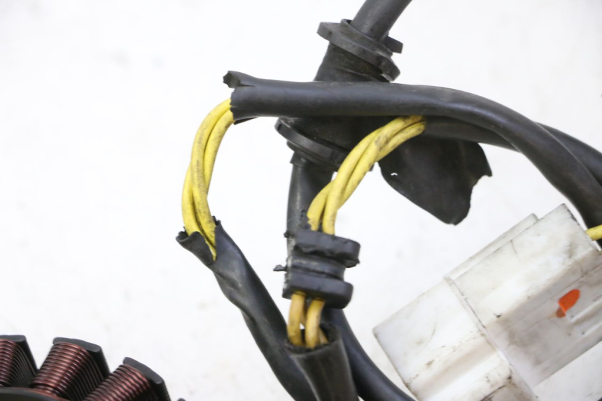 photo de STATOR HONDA FES S-WING SWING ABS 125 (2007 - 2015) - Detailansicht des Bauteils
