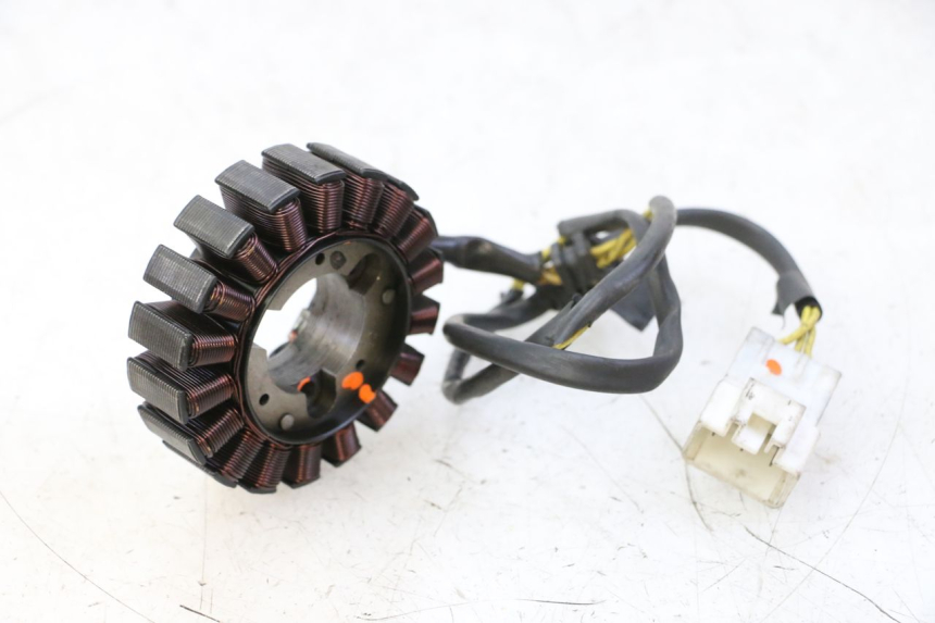 photo de STATOR HONDA FES S-WING SWING ABS 125 (2007 - 2015) - Alternative Perspektive