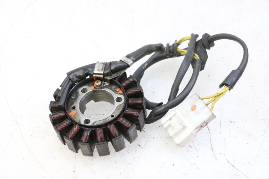 photo de STATOR HONDA FES S-WING SWING ABS 125 (2007 - 2015) - Technische Nahaufnahme