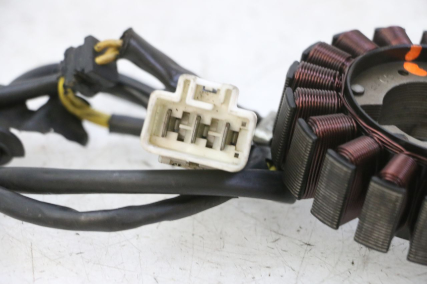 photo de STATOR HONDA FES S-WING SWING ABS 125 (2007 - 2015) - Oberflächenzustand und Material