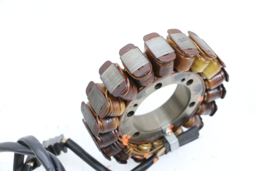 photo de STATOR YAMAHA FJR ABS 1300 (2006 - 2012) - Zoom auf Gebrauchszustand