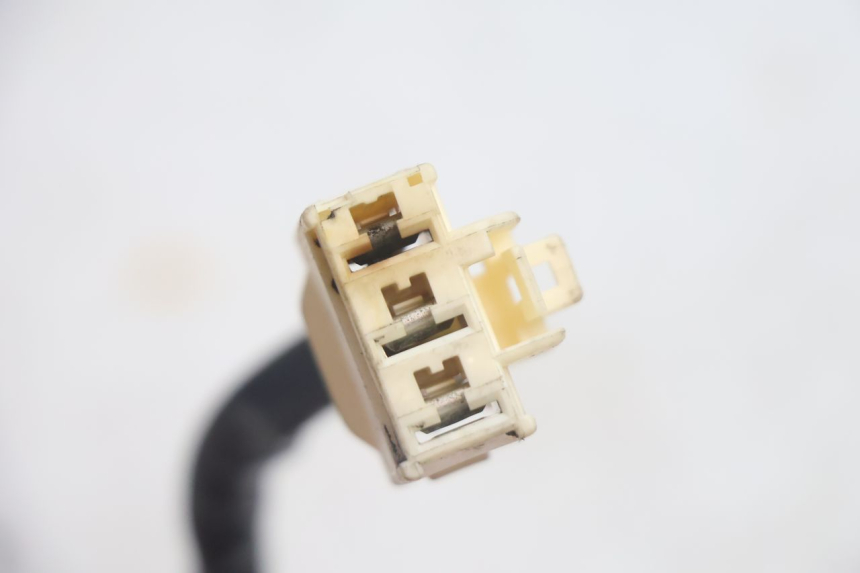 photo de LICHTMASCHINE HONDA FJS SILVER WING SILVERWING 400 (2005 - 2008) - Details der Befestigungspunkte