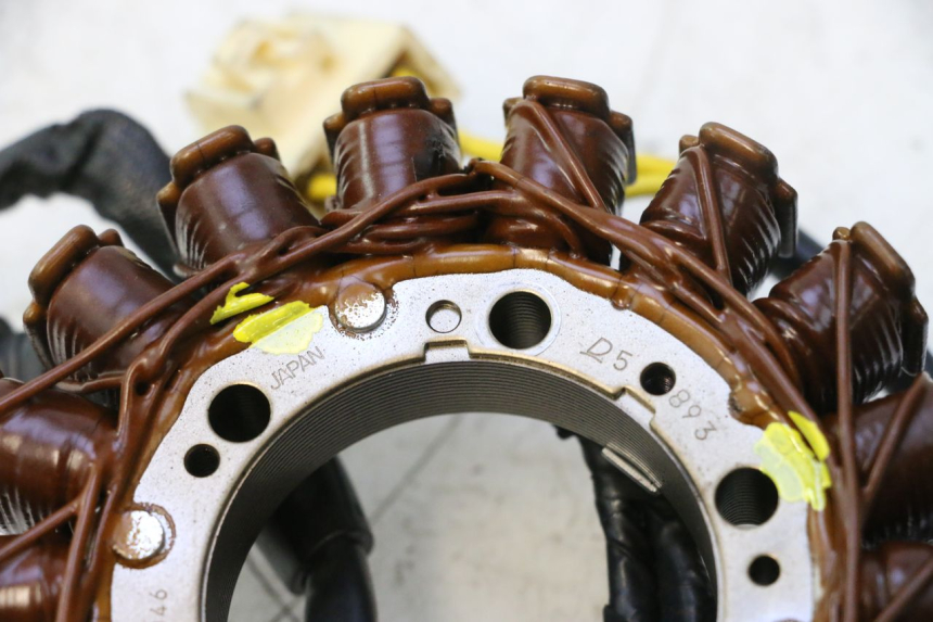 photo de STATOR GILERA GP 800 (2007 - 2013) - Details der Befestigungspunkte